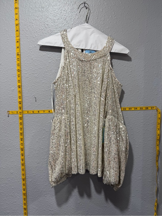 CeCe Tops - NWT CeCe Champagne Sequin Cold Shoulder Holiday Blouse Size Medium